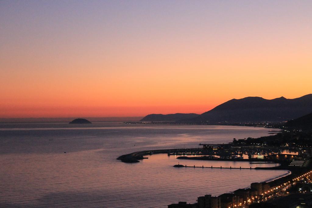 Hotel Lido Pietra Ligure Zewnętrze zdjęcie