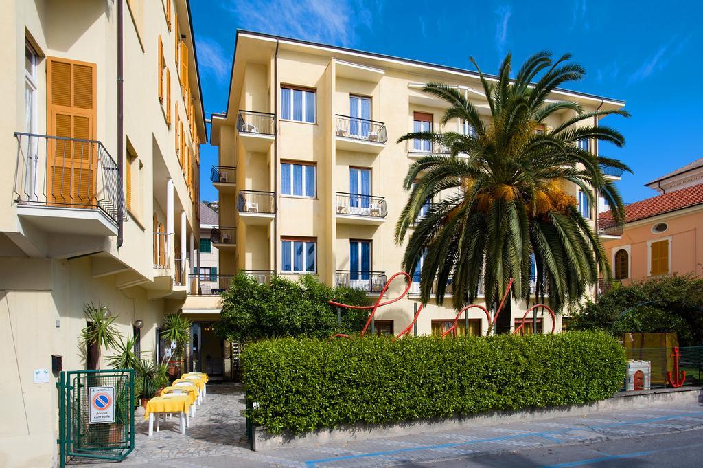Hotel Lido Pietra Ligure Zewnętrze zdjęcie